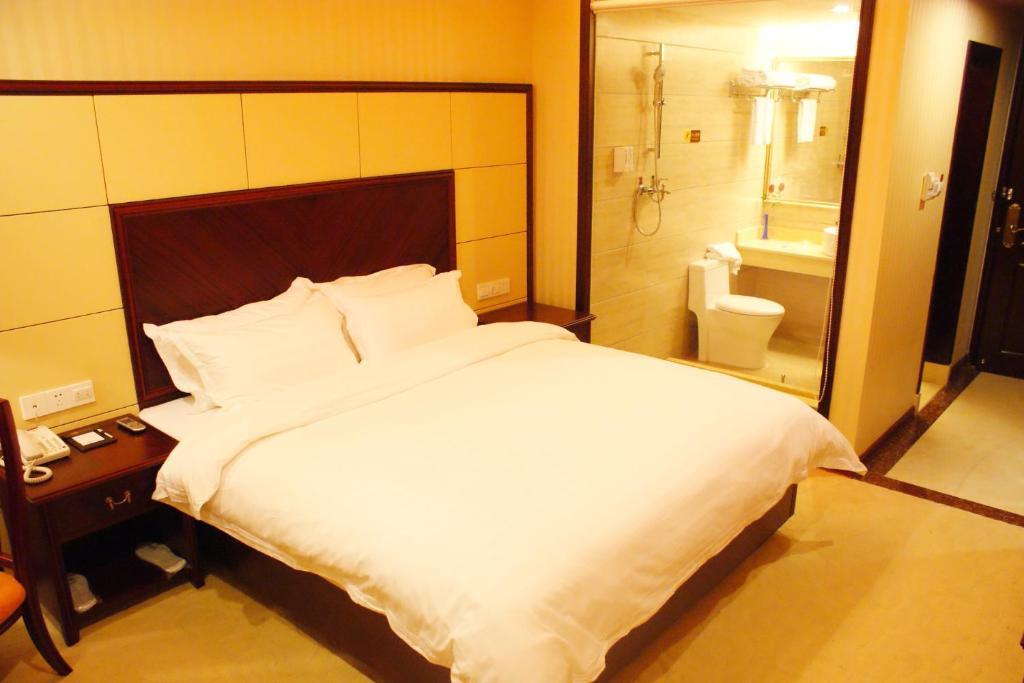 Vienna Hotel Shenzhen Nanxin Road Стая снимка